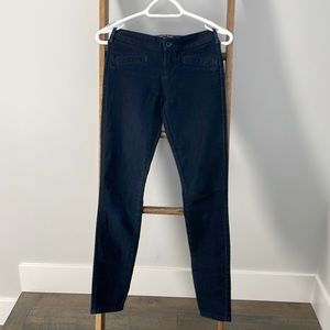 Guess / size 25 / dark blue wash skinny jeans